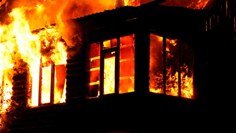 Nəsimi: Kövkəb Səfərəliyeva küçəsində evdə yanğın olub – VİDEO