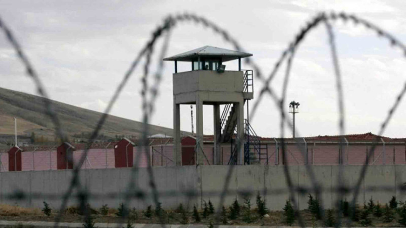 Bakıda məhbus ölüb