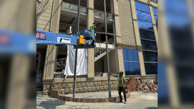 Yasamalda qanunsuz tikili sökülüb