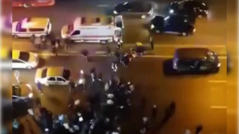 Yoldan keçən vəzifəli şəxsi vuran sürücünün məhkəməsi başa çatıb