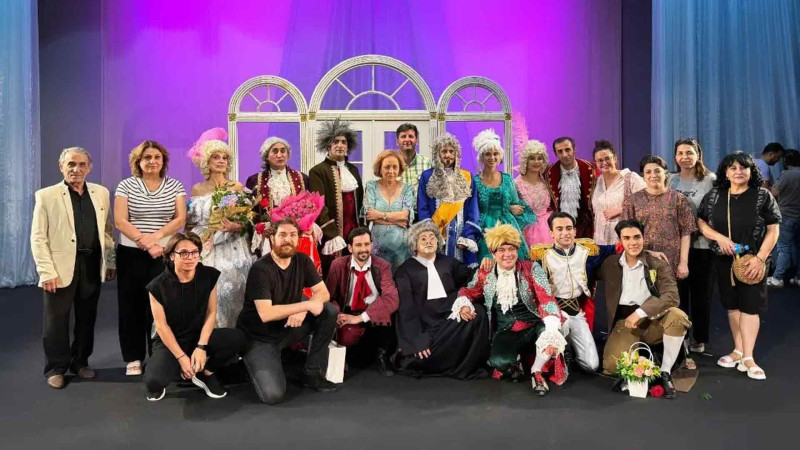 Gənc Tamaşaçılar Teatrında Bomarşenin əfsanəvi pyesi qoyulub