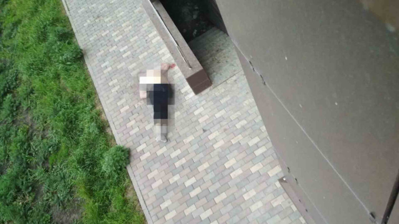 Xətaidə kişi beşinci mərtəbədən yıxılaraq ölüb