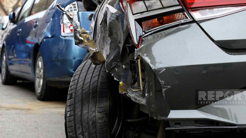 Xəzərdə 2 avtomobil toqquşub