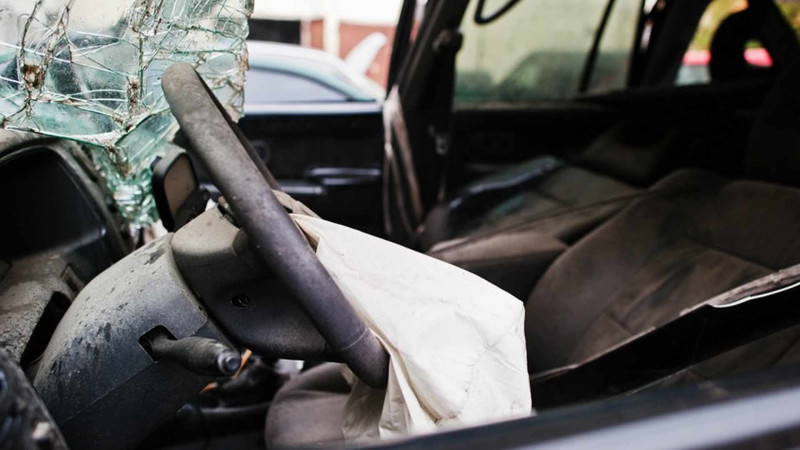 Mərdəkan qəsəbəsində avtoqəza: 1 nəfər ölüb, 3 nəfər xəsarət alıb