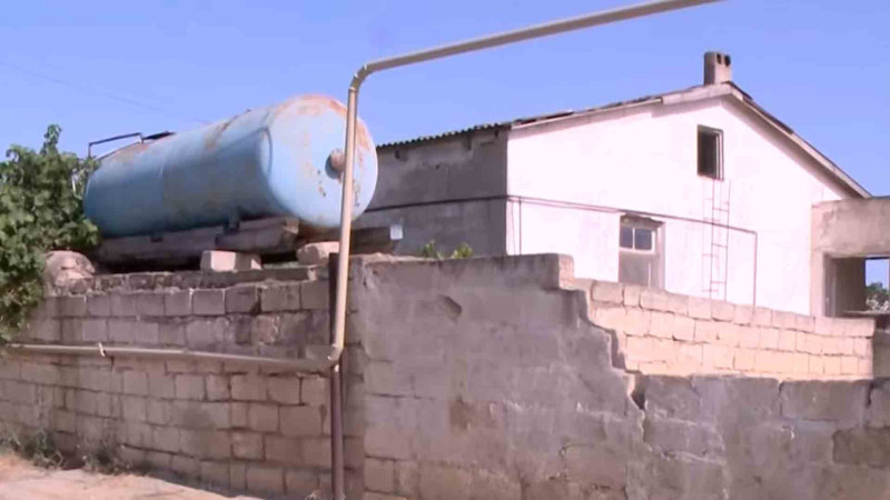 Qaradağ rayonunda sakinlər 4 ildir susuz qalıblar – VİDEO