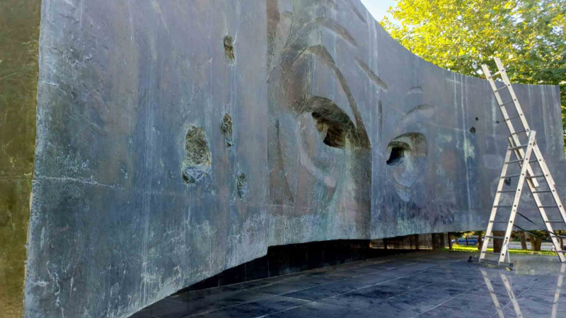 Rixard Zorgenin abidəsi üzərində bərpa-təmizləmə işləri aparılır