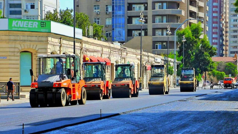 Bakının 28 May küçəsində təmir işləri aparılır