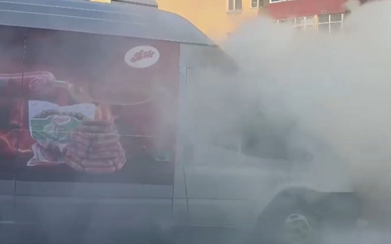 Yasamalda yük avtomobilində yanğın hadisəsi baş verib