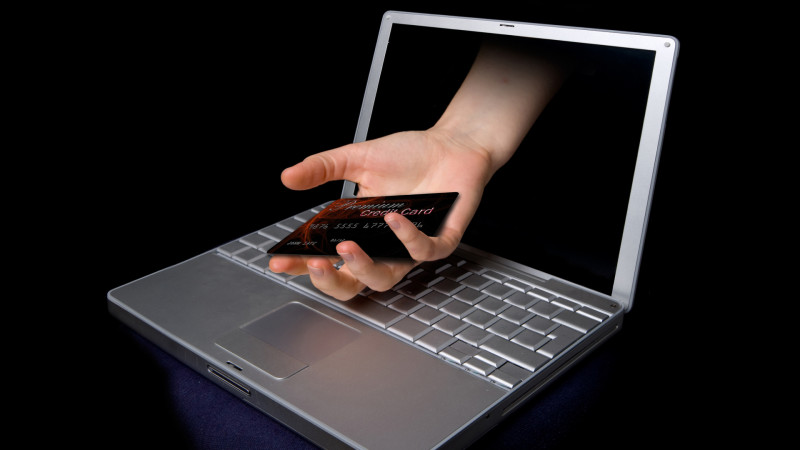 Sabunçuda qadın dələduzluqda şübhəli bilinir