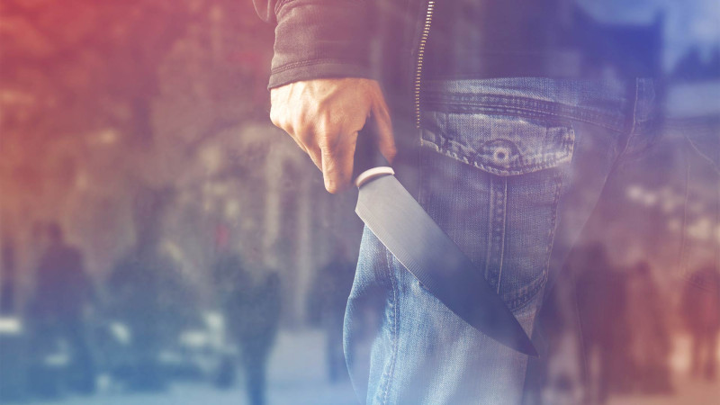 Ər 54 yaşlı arvadını bıçaqlayıb