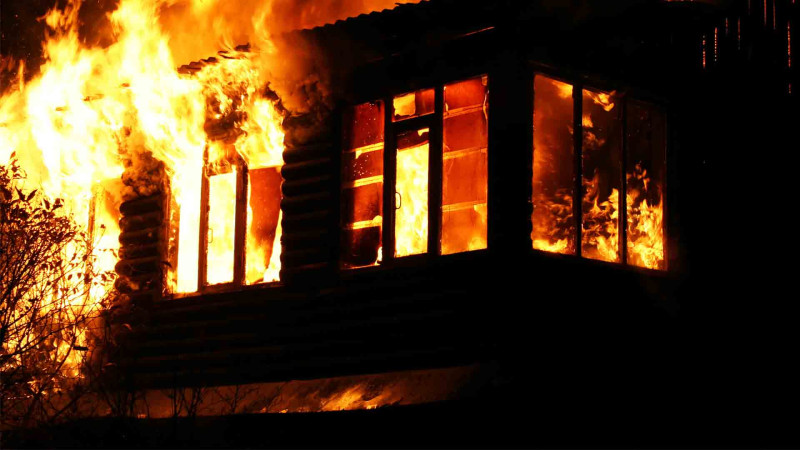 Xırdalanda avtomobil sexi yanıb