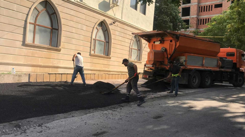 Nəsimidə bəzi küçələrə asfalt vurulur