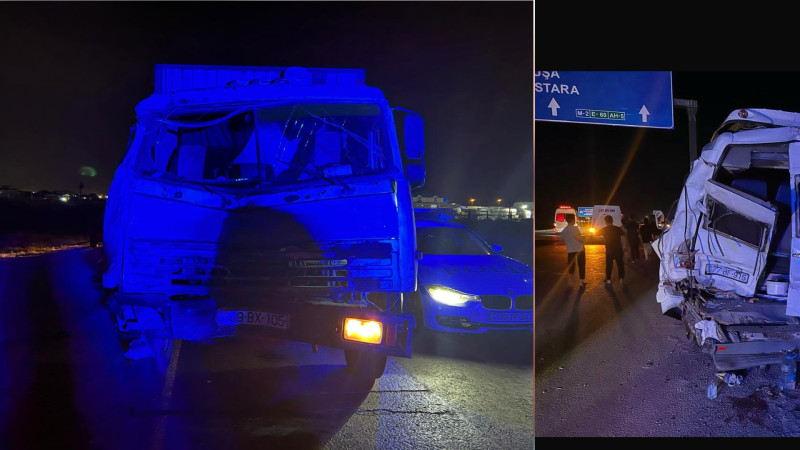 Ələtdə yük maşını və mikroavtobus toqquşub