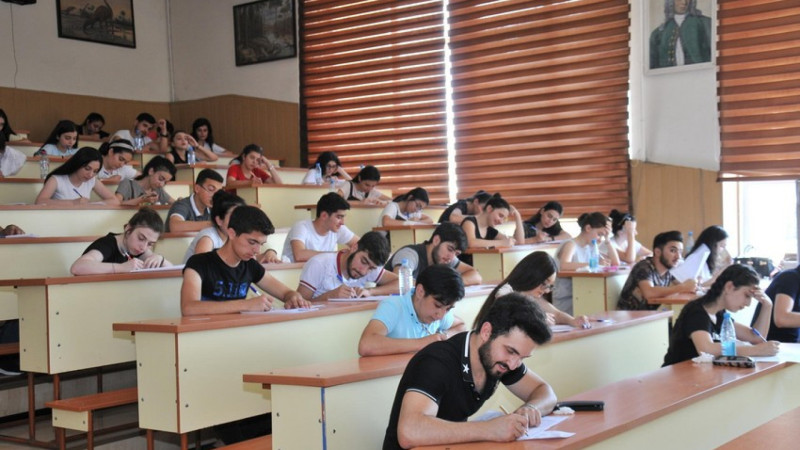 “17.000 məzun ərizə verməyib” - Məleykə Abbaszadə imtahanlar haqqında daşınıb