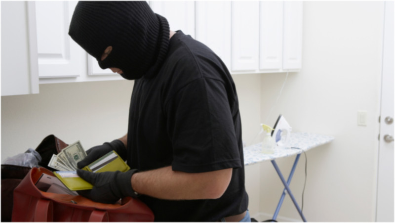 Yasamalda bank kartından oğurluq edilib