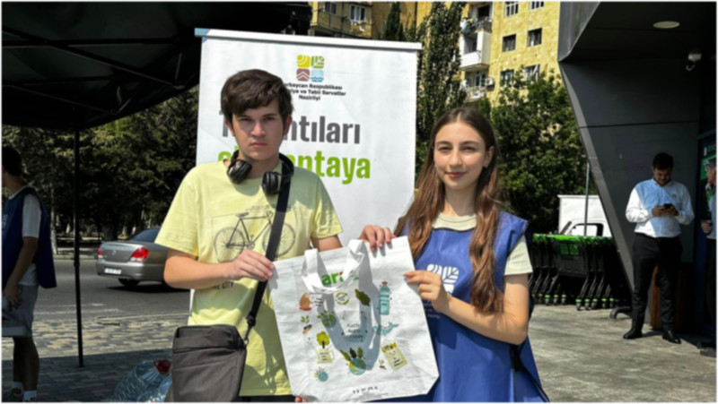 Bakıda “Tullantıları ekoçantaya dəyiş” aksiyası keçirilib