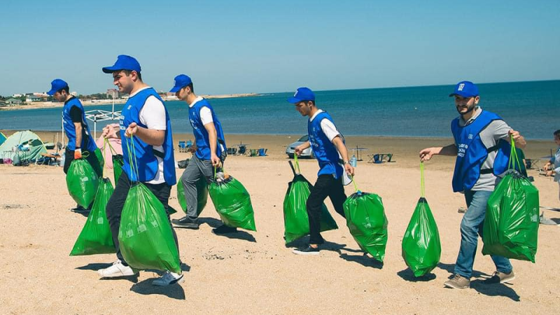 Xəzərin Bilgəh sahili növbəti dəfə tullantılardan təmizlənib