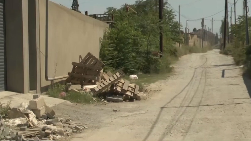 Səhər işə gedən sakin axşam evə girə bilmədi – VİDEO