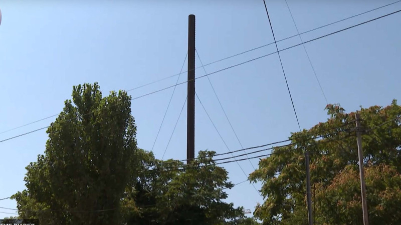 Bakıxanov qəsəbəsində tüstü borusu vətəndaşlara təhlükə saçır – VİDEO