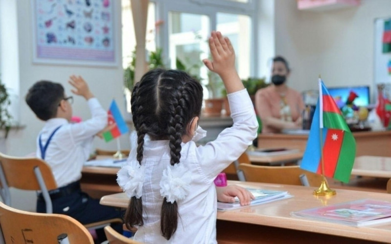 Bu gün məktəblərdə ilk dərs günüdür
