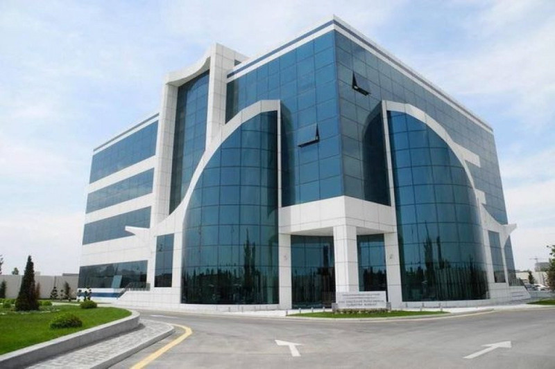 Yasamalda yoldakı təhlükə aradan qaldırıldı - VİDEO