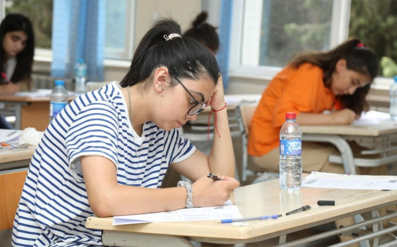 Kolleclərə qəbulun nəticələri açıqlanıb