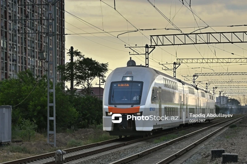 Sumqayıt-Bakı qatarı yenə gecikib