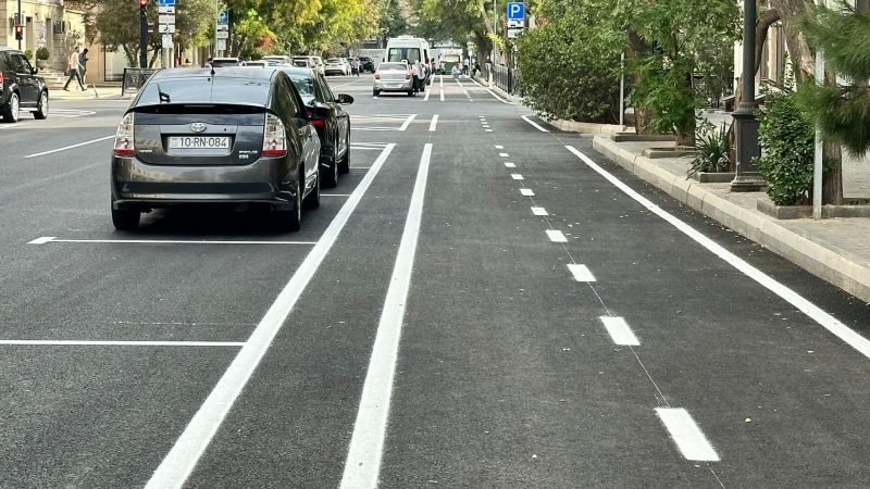 Bakının daha bir küçəsində nişanlanma işləri görülüb