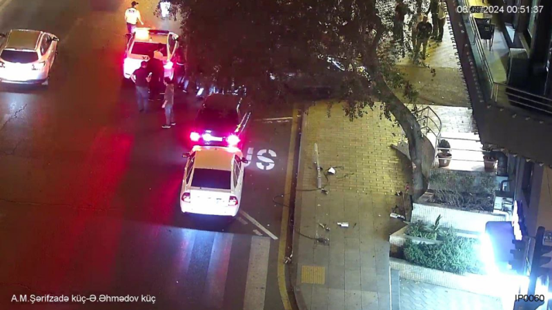 Bakıda avtoqəza: nizamlayıcı yararsız vəziyyətə düşüb