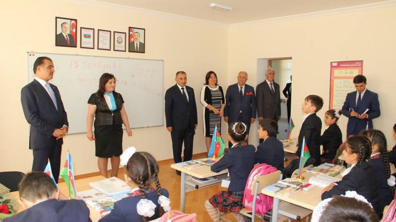 Birinci sinfə və məktəbəhazırlıq qruplarına qeydiyyatı gecikən uşaqların valideynlərinə şans verildi