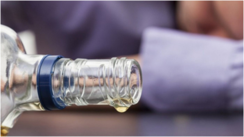 Şəfəq qəsəbəsində kişi intihar edib