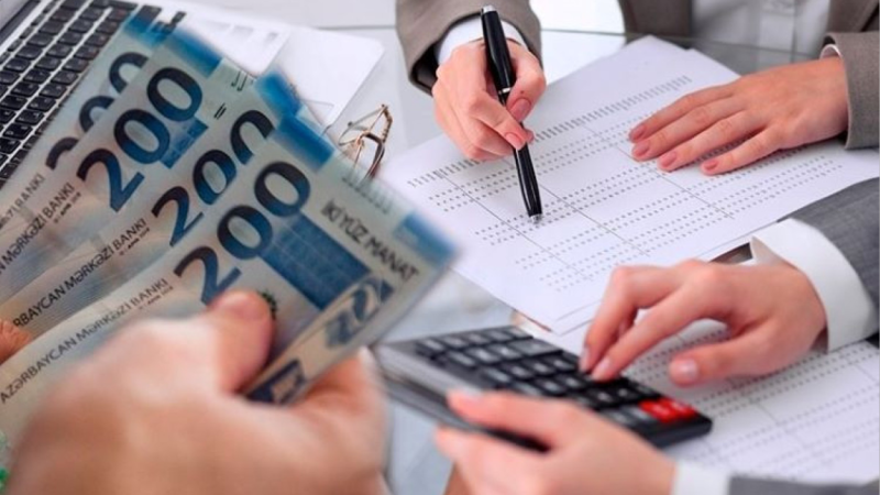 Qeyri-iş günlərində çalışan işçilərin maaşı necə hesablanmalıdır? – HÜQUQİ İZAH
