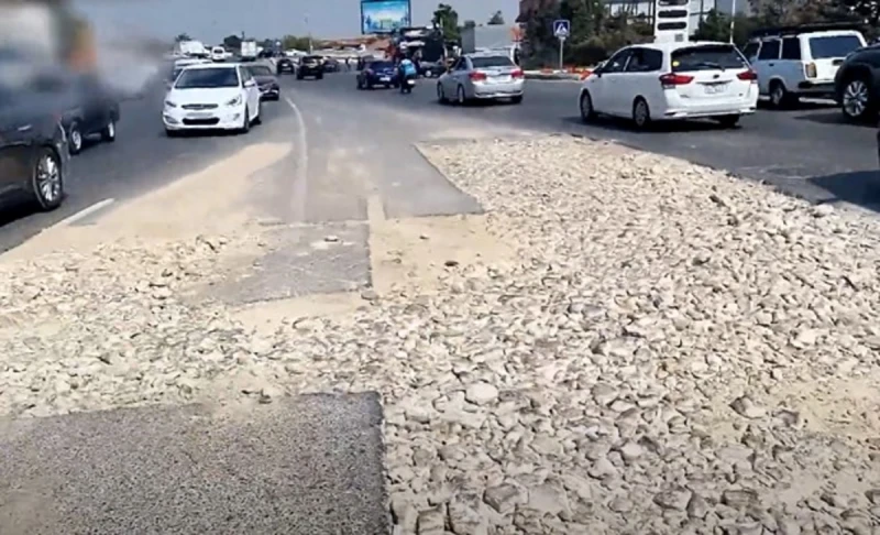 Xırdalan dairəsində yolun qazılması qəza şəraiti yaradır
