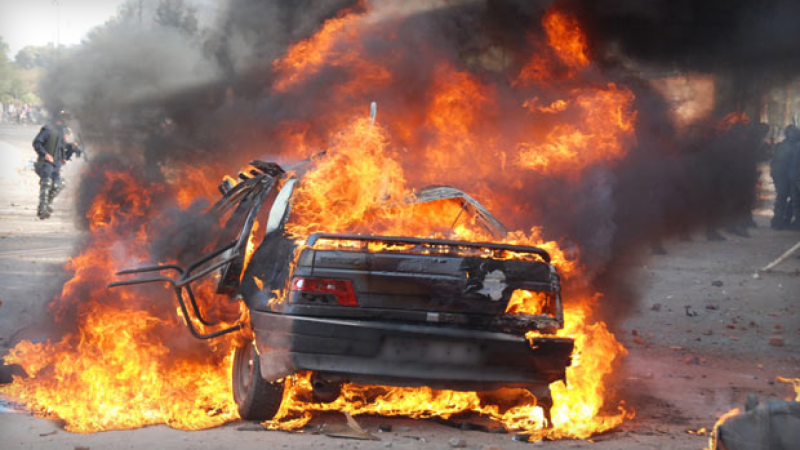 Bakıda 3 avtomobil yandı