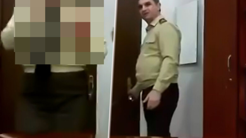 İntim videoları çəkən polkovnikin cəzası azaldıldı