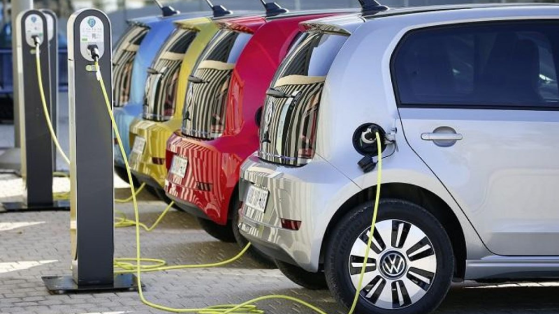 Elektromobili olanların nəzərinə: Bu ərazilərdə şarj aparatları quraşdırıldı