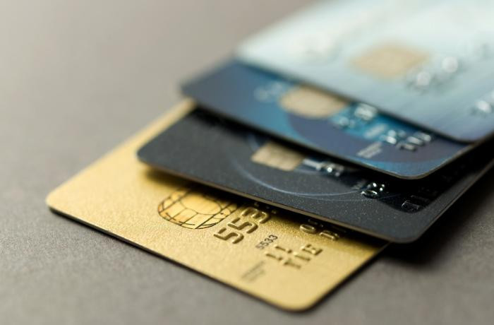 Bank kartından istifadə edənlərin NƏZƏRİNƏ