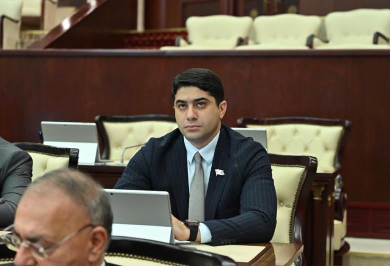 Deputat seçilən gənc vəzifəsindən azad edildi   
