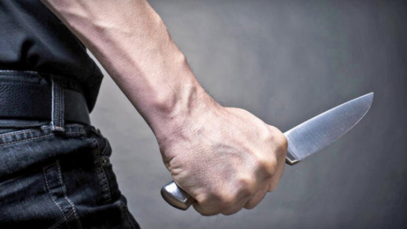 Bakıda kişi bıçaqlanıb