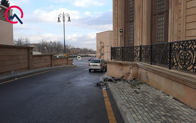 Maşını məscidə çırparaq 2 nəfəri öldürən şəxsə hökm oxundu