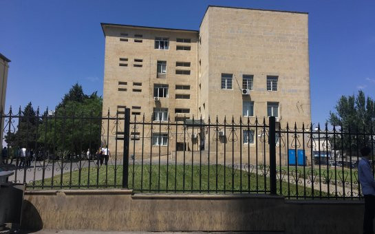 Bakıda xəstə yaxını ilə həkim arasında gərginlik - Sabunçudan ŞİKAYƏT 