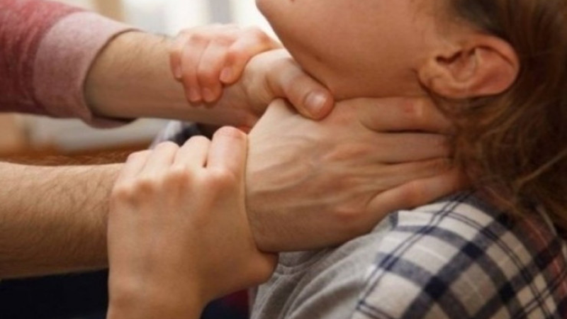 Bakıda bacısını boğub öldürən qardaşın məhkəməsi BAŞLADI