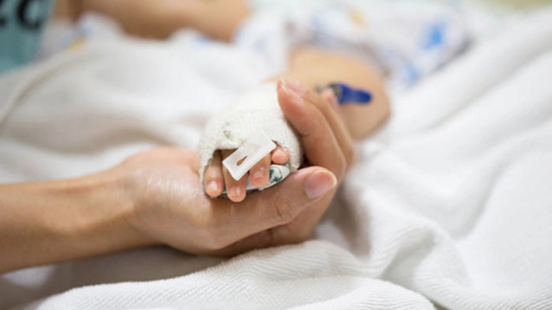 Maştağada xəstəxanaya aparılan səkkiz yaşlı qız yolda öldü