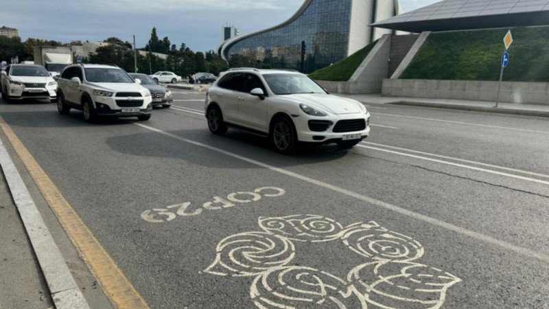 COP29 zolaqlarında yol nişanları sökülür - RƏSMİ