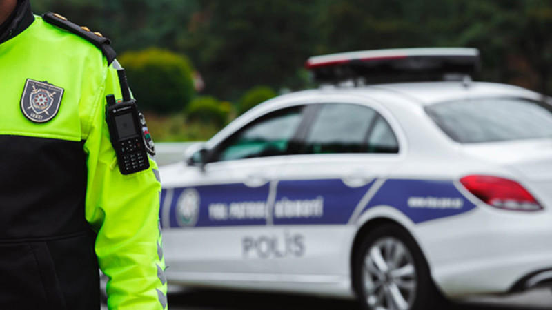 Yeniyetmələrin törətdiyi qəza nəticəsində bir nəfər öldü - Yol polisindən müraciət