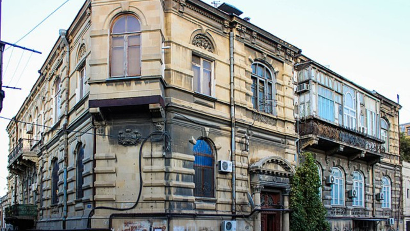  “Əlibəyovların evi” söküləcək? 