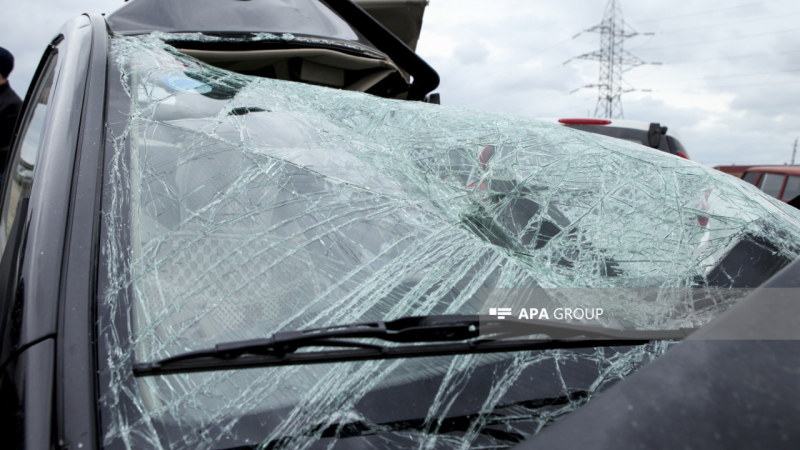 8 Noyabr prospektində ağır qəza: Ölən var