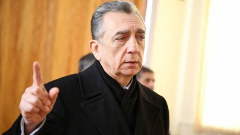 Eldar Əzizov: Bakıda qəzalı vəziyyətdə olan 1100 bina var