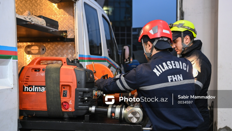 Xilasedicilər köməksiz vətəndaşın imdadına belə yetişdi – ANBAAN GÖRÜNTÜLƏR  