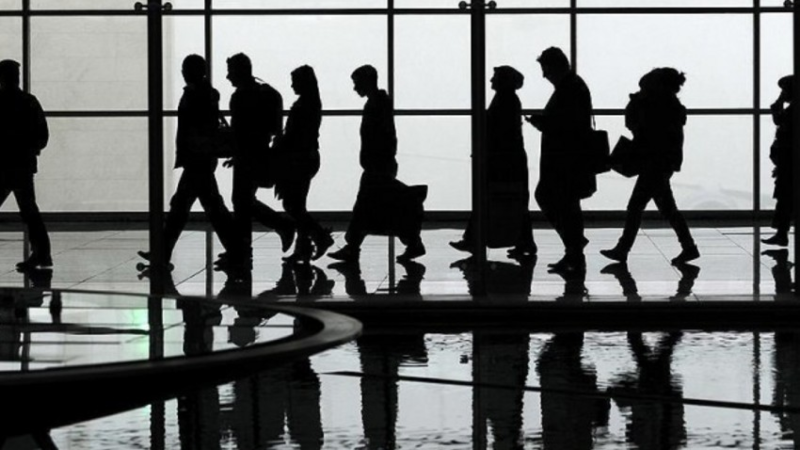 Vəzifəli şəxslər insanları saxta sənədlərlə mühacirətə göndərdilər